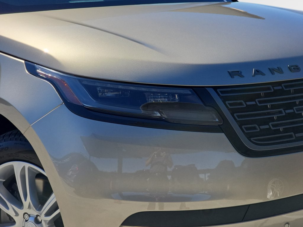 New 2026 Land Rover Range Rover Velar S AWD/4WD image 32