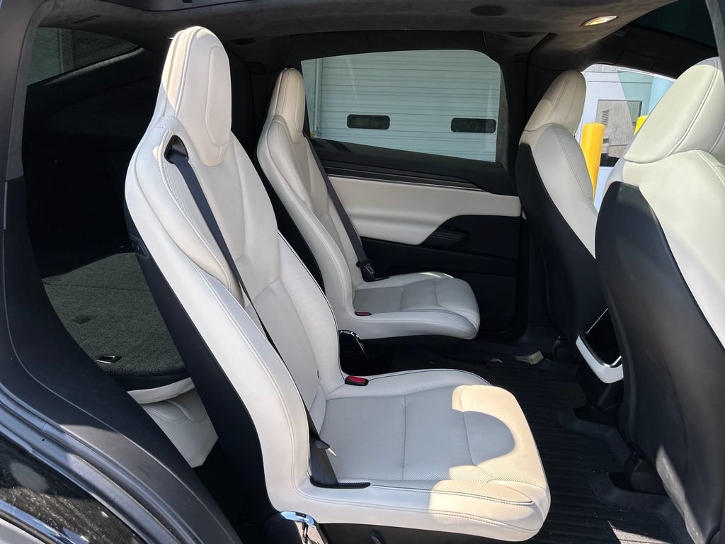 Used 2022 Tesla Model X Plaid AWD/4WD image 16