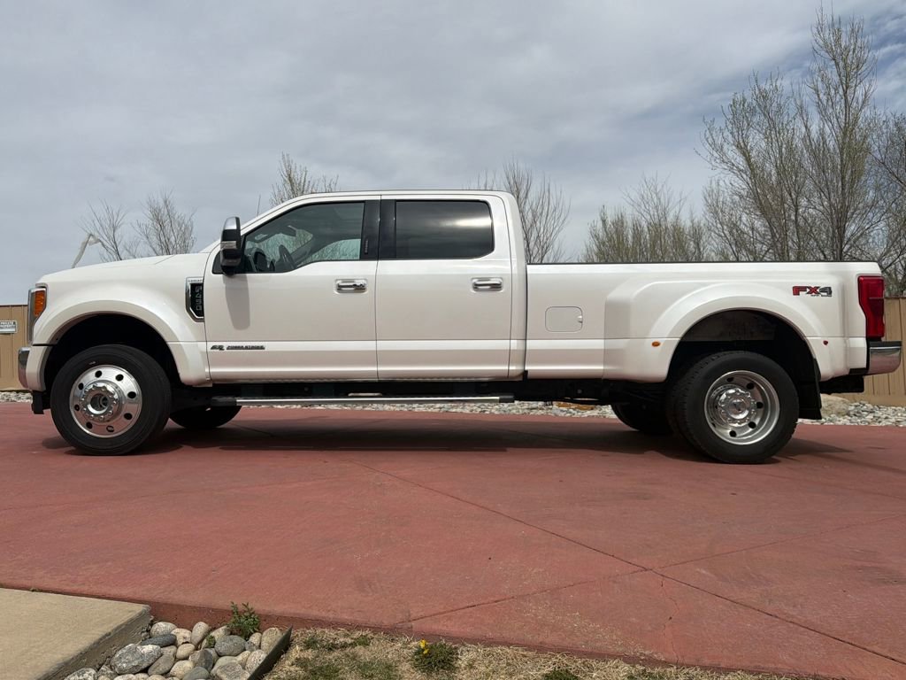 Used 2019 Ford F450 Lariat w/ Lariat Ultimate Package AWD/4WD image 4