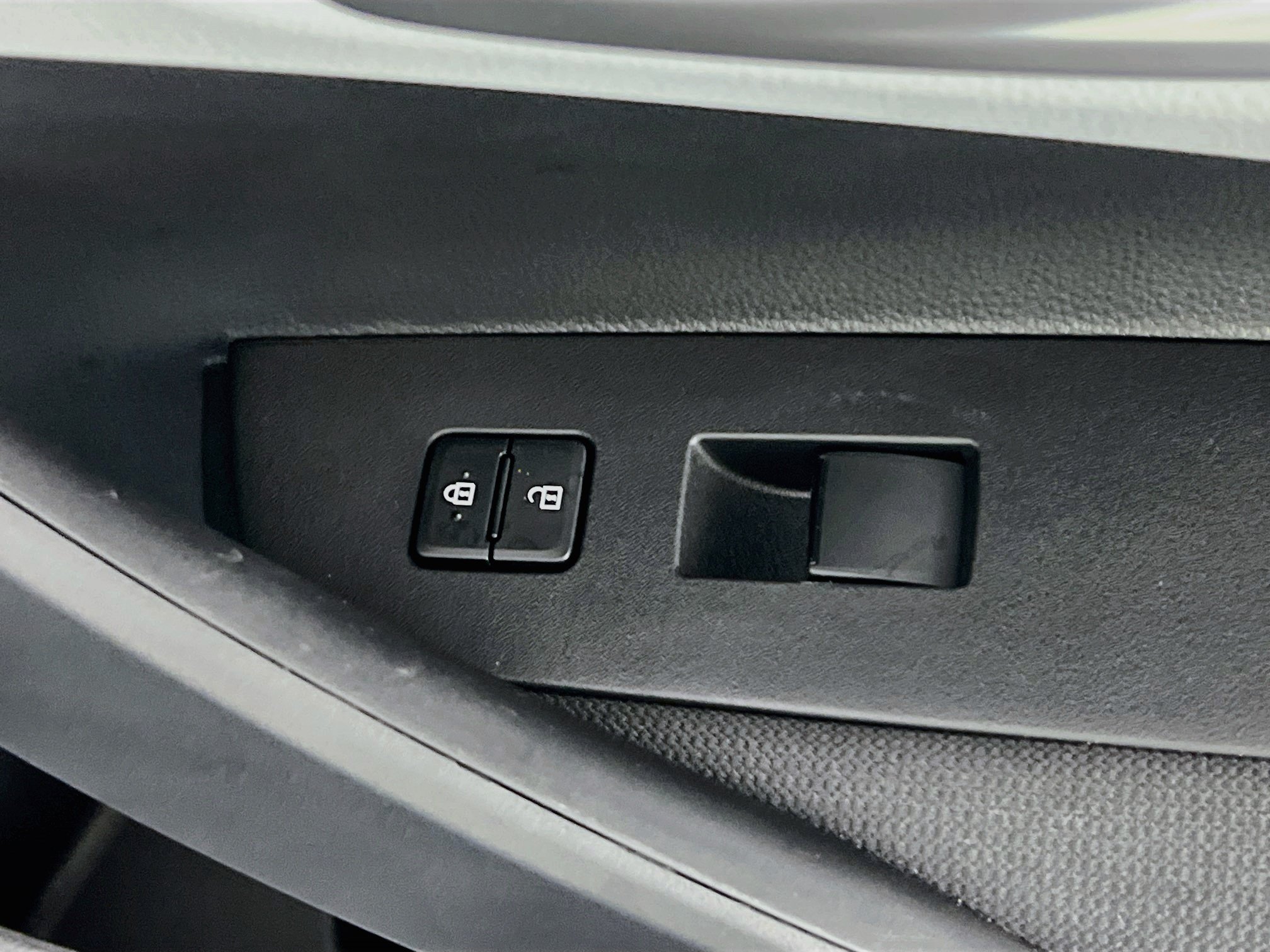 Used 2026 Toyota Corolla SE FWD image 30