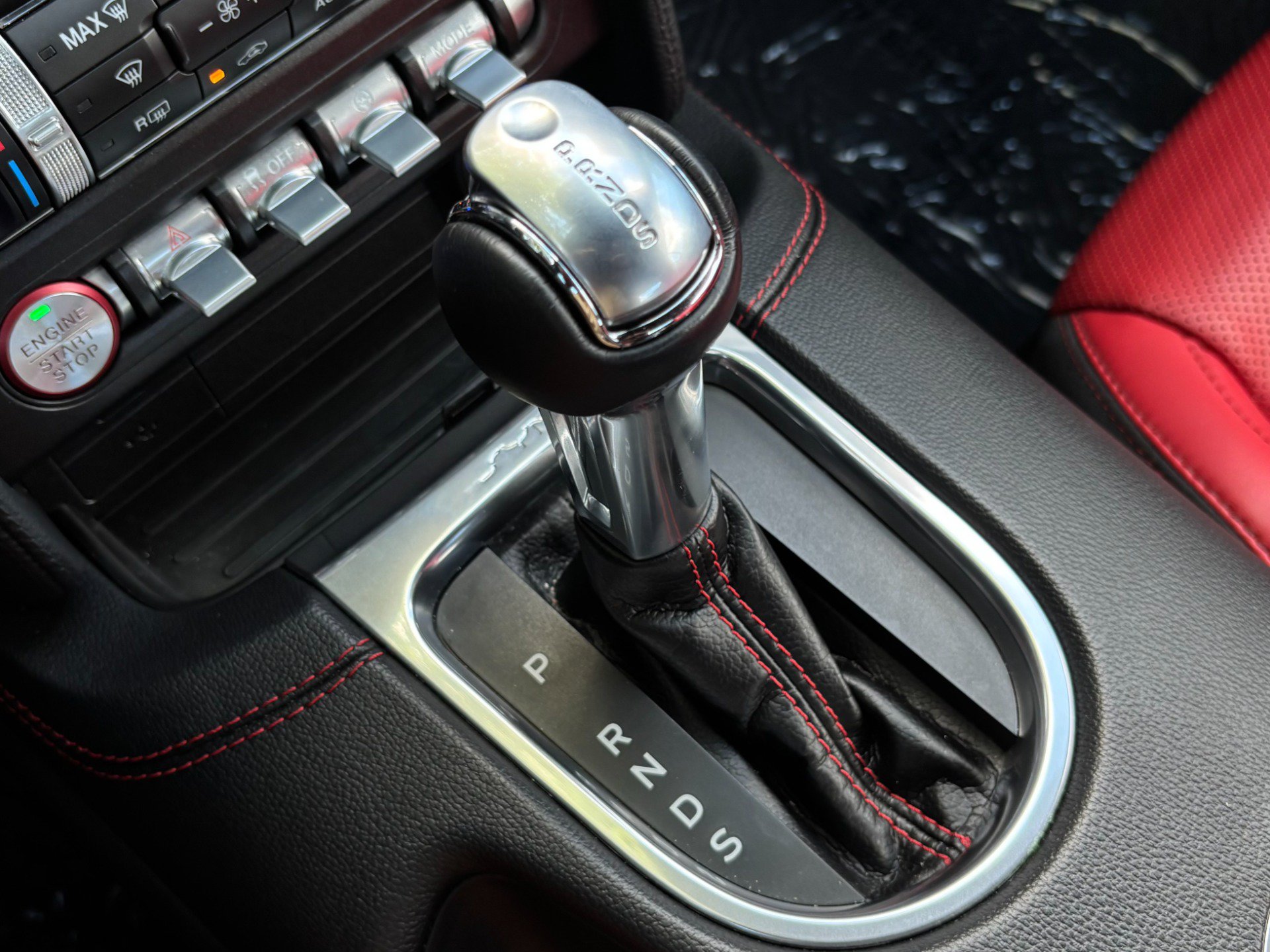 Used 2020 Ford Mustang GT Premium w/ Equipment Group 401A RWD image 35