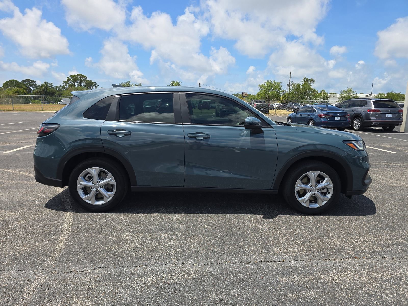 Certified 2025 Honda HR-V LX image 3