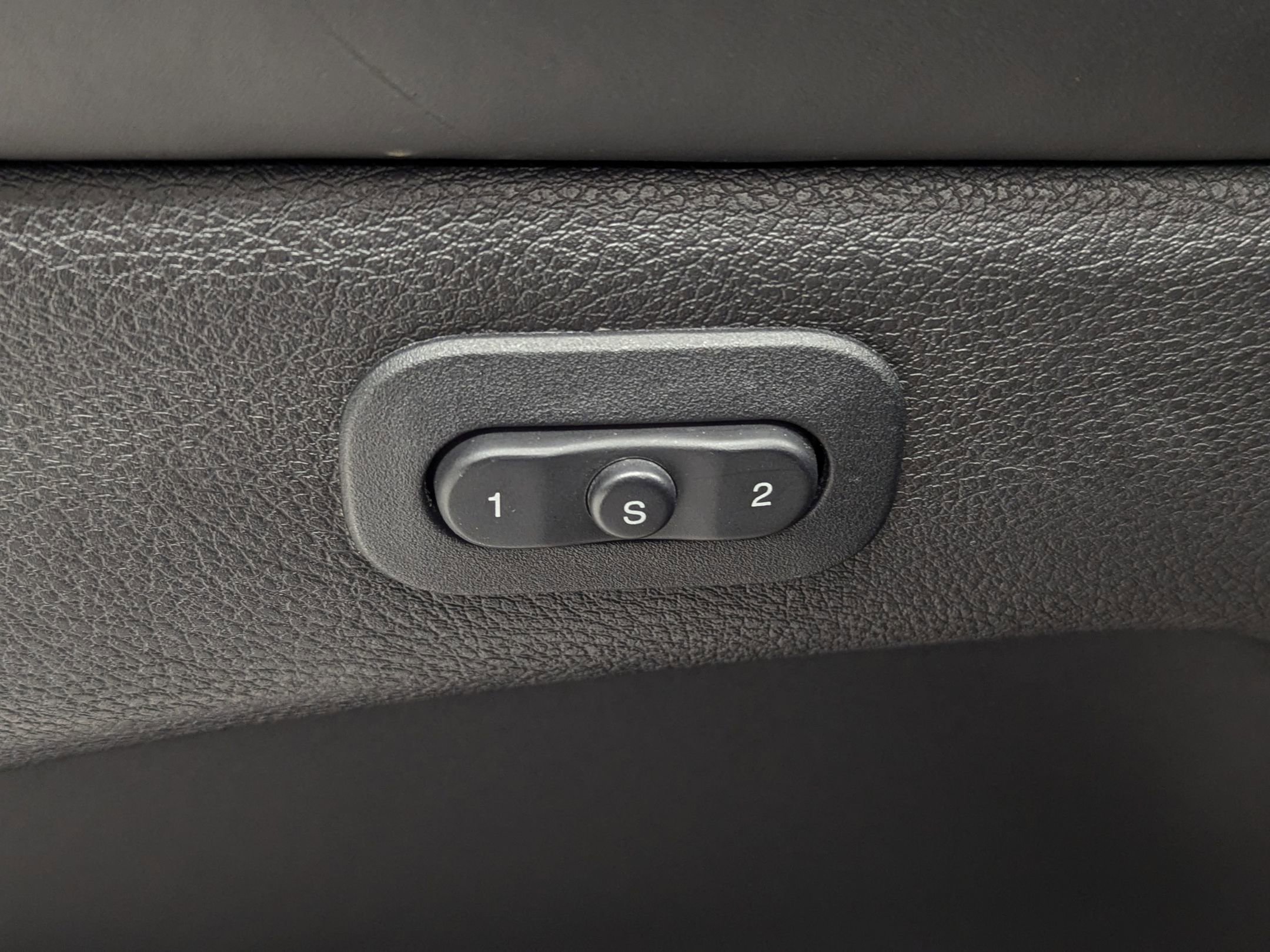 Used 2020 Dodge Durango R/T w/ Blacktop Package image 14