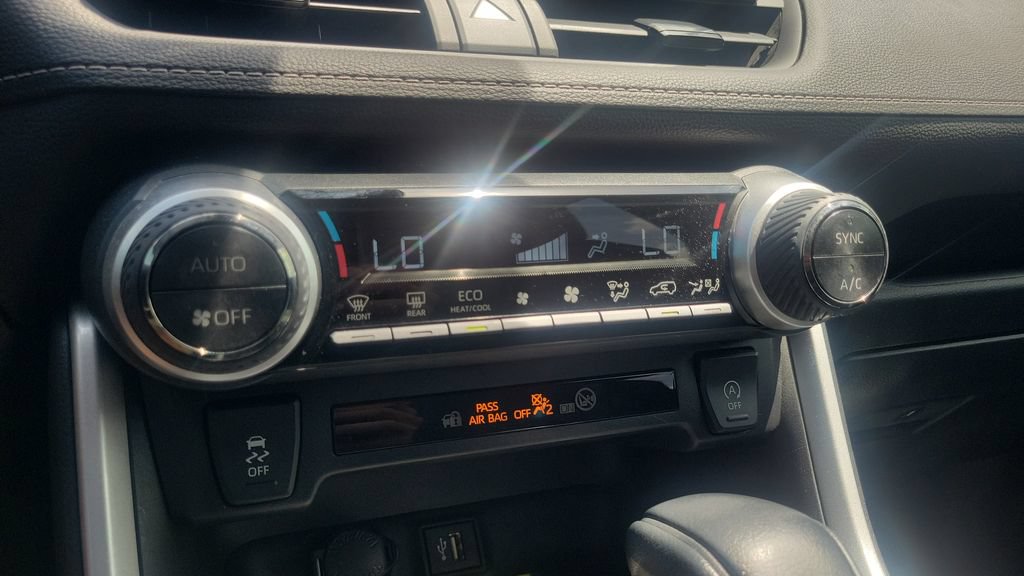 Used 2023 Toyota RAV4 XLE w/ Convenience Package FWD image 15