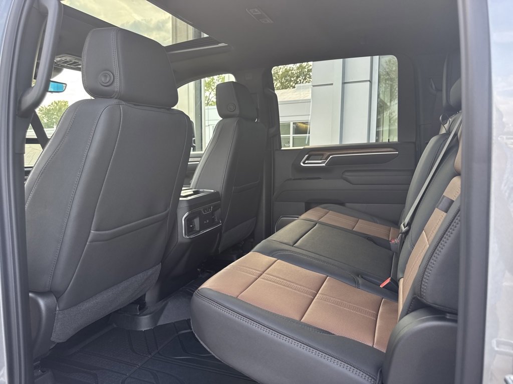 New 2026 Chevrolet Silverado 3500 High Country w/ High Country Premium Package image 16