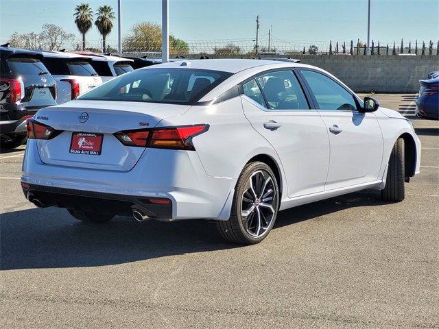 New 2025 Nissan Altima 2.5 SR image 4