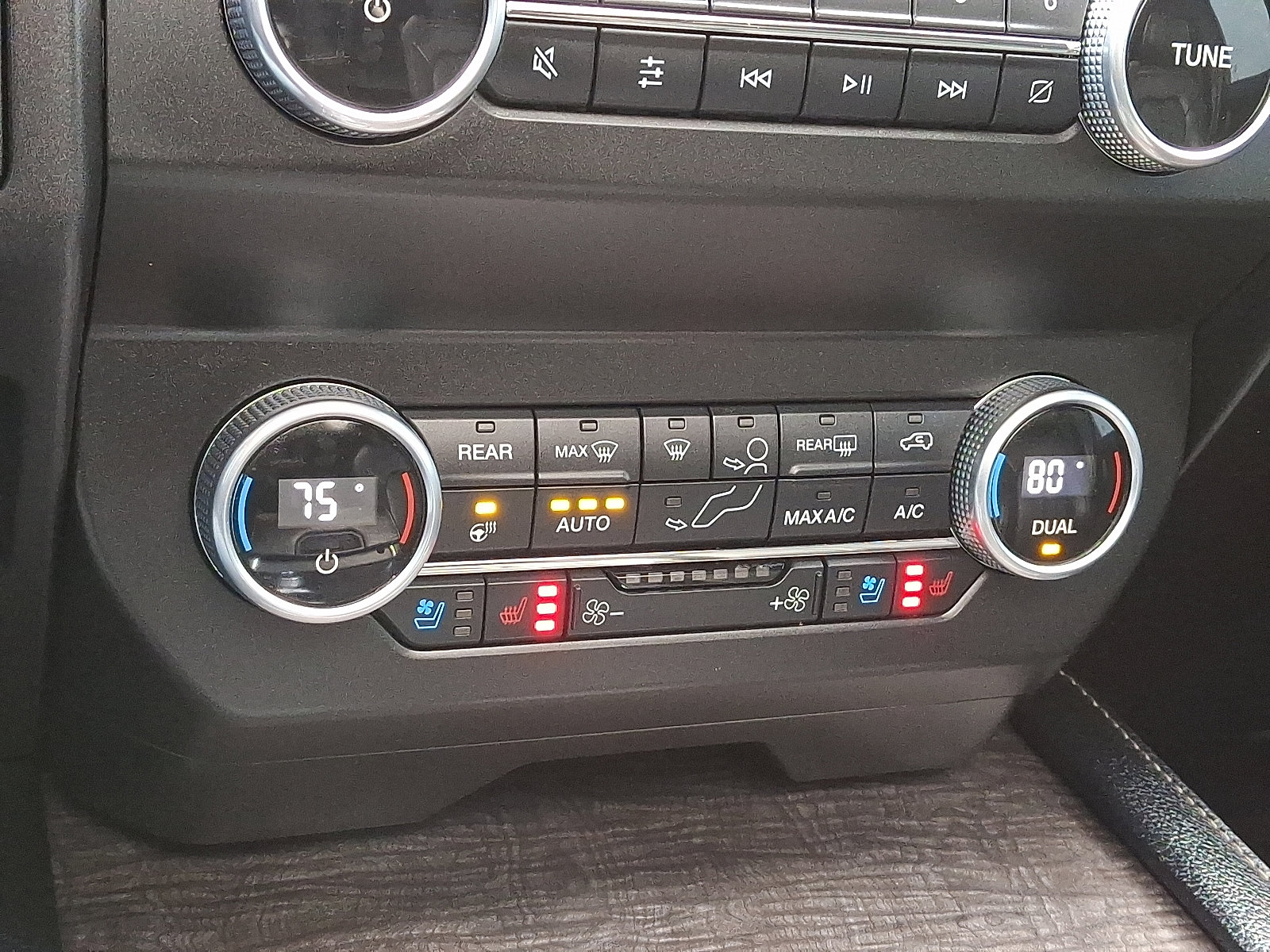 Used 2021 Ford Expedition Max Limited image 17