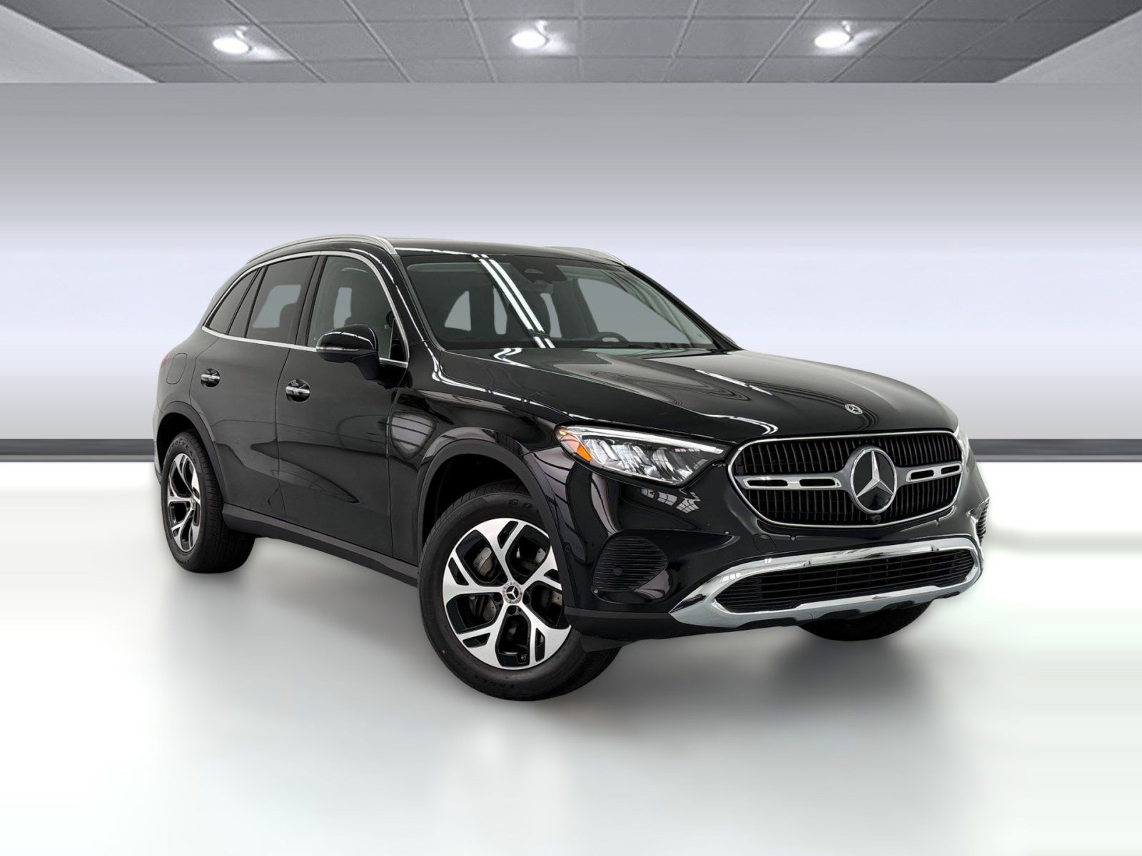 Used 2025 Mercedes-Benz GLC 350e 4MATIC image 6