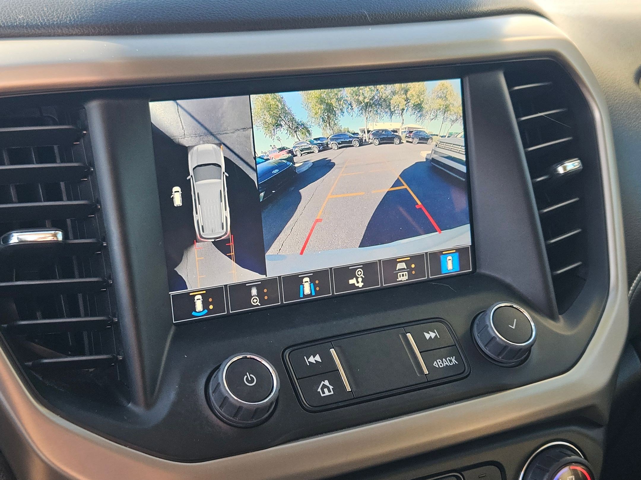 Used 2023 GMC Acadia Denali w/ Denali Ultimate Package image 14