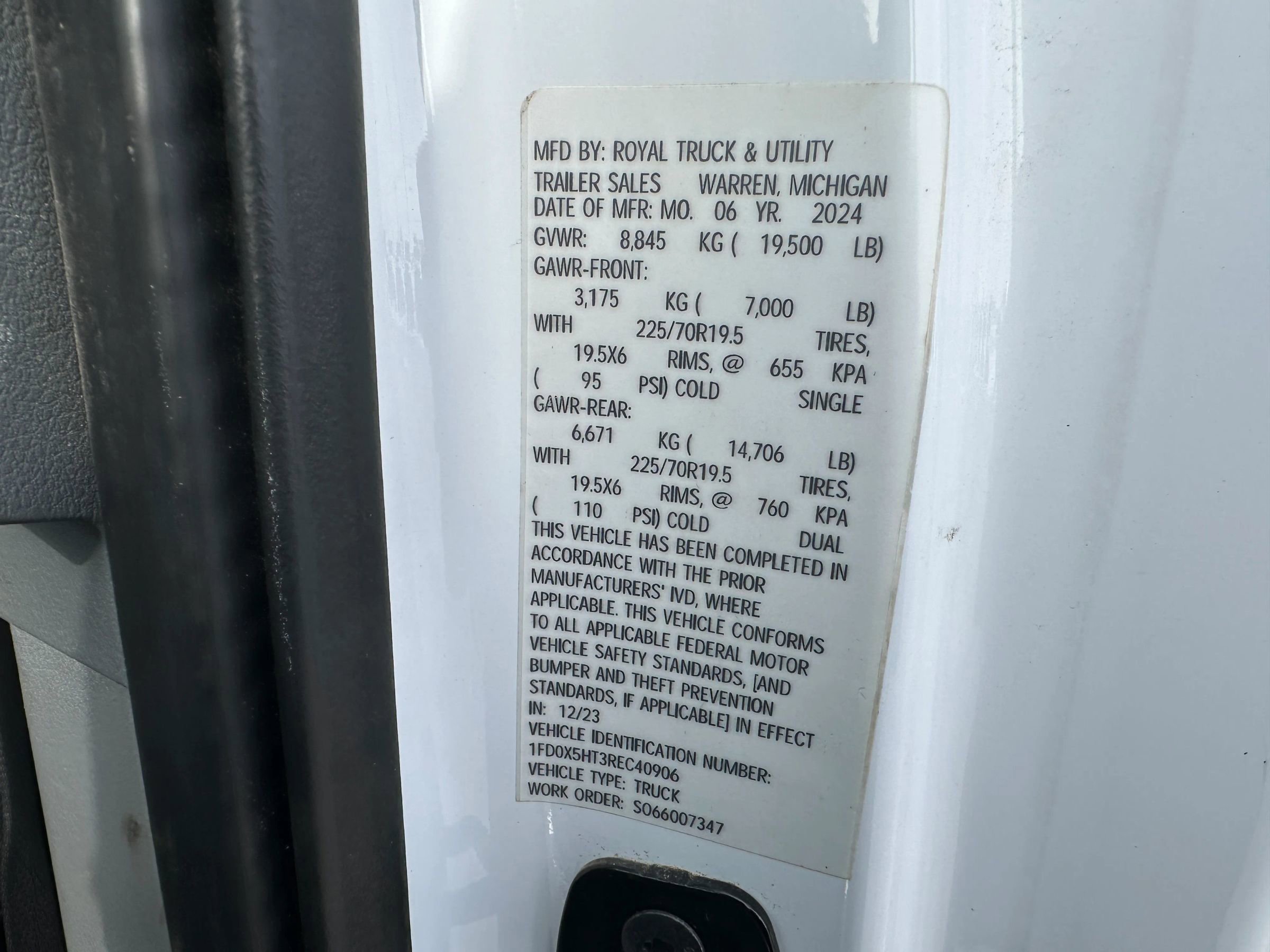 Used 2024 Ford F550 4x4 SuperCab Super Duty image 21