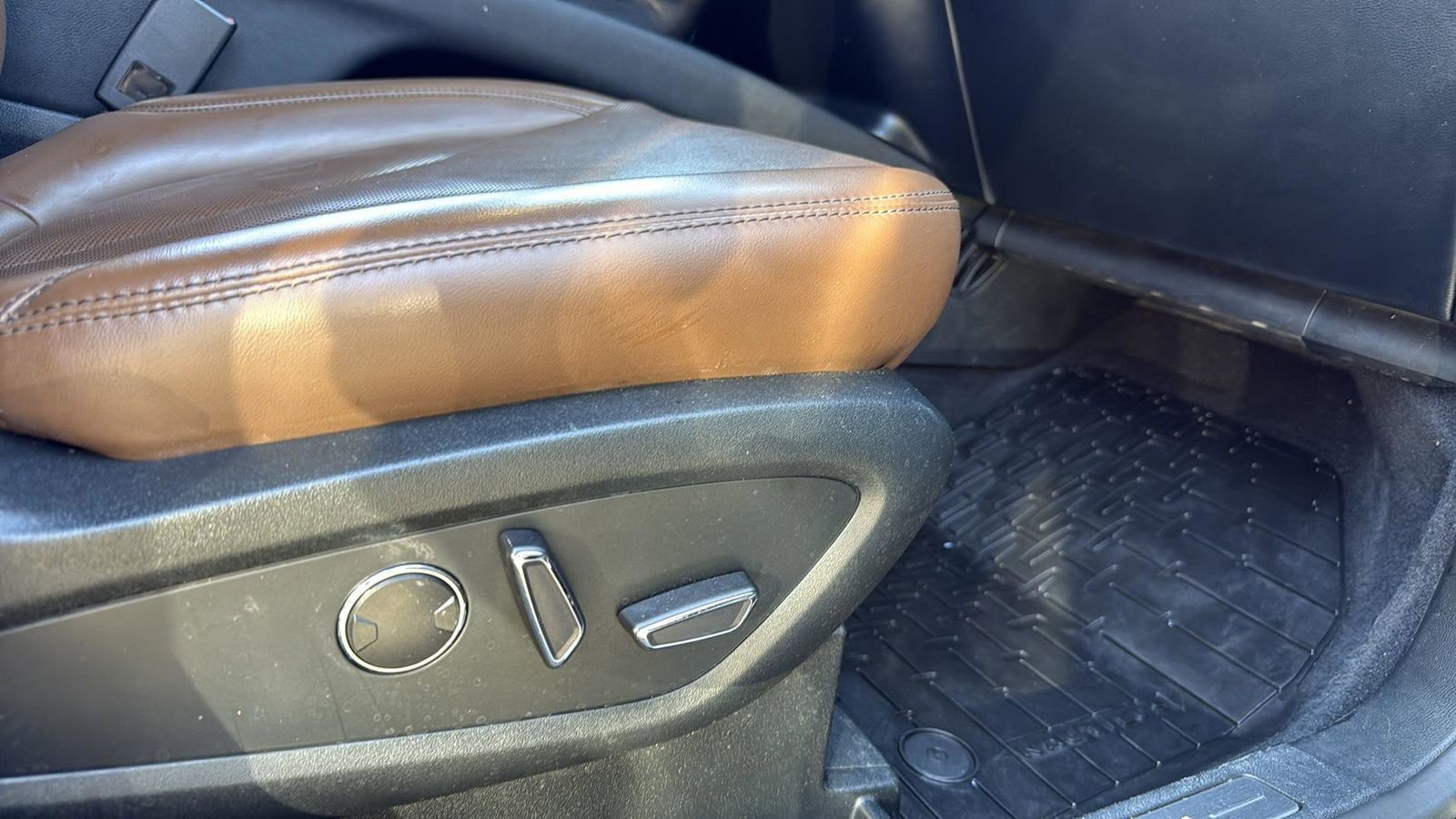 Certified 2022 Lincoln Nautilus Reserve image 27