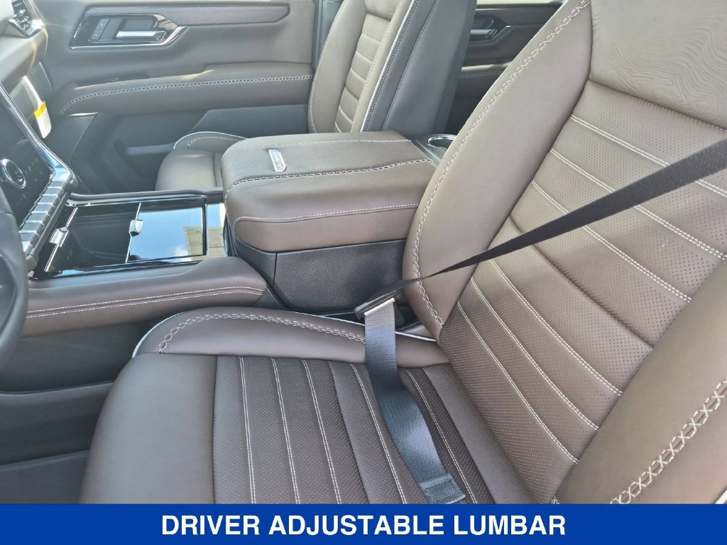 New 2027 GMC Yukon XL Denali Ultimate w/ LPO, Floor Liner Package AWD/4WD image 13