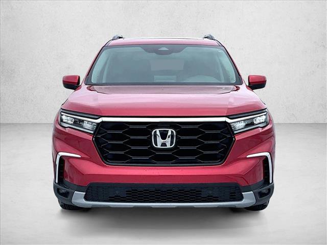 Used 2023 Honda Pilot Touring image 3