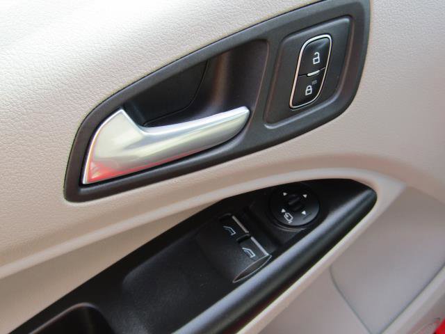 Certified 2023 Ford Transit Connect XLT image 18