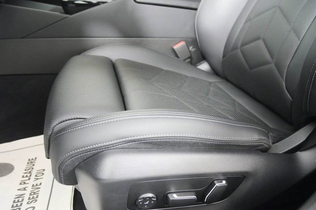 Certified 2026 BMW 530i image 9