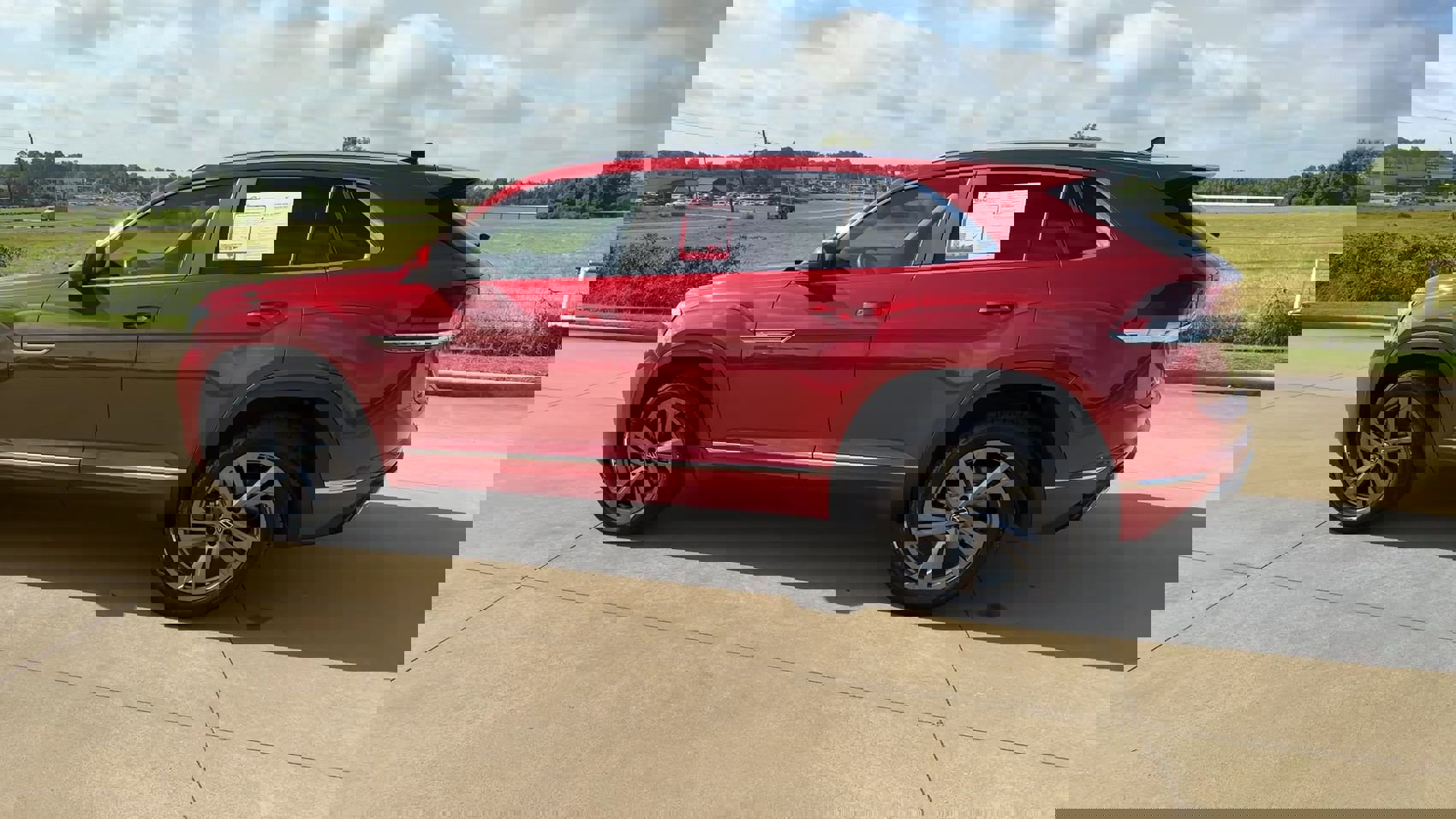 Used 2024 Volkswagen Atlas Cross Sport SEL R-Line image 5