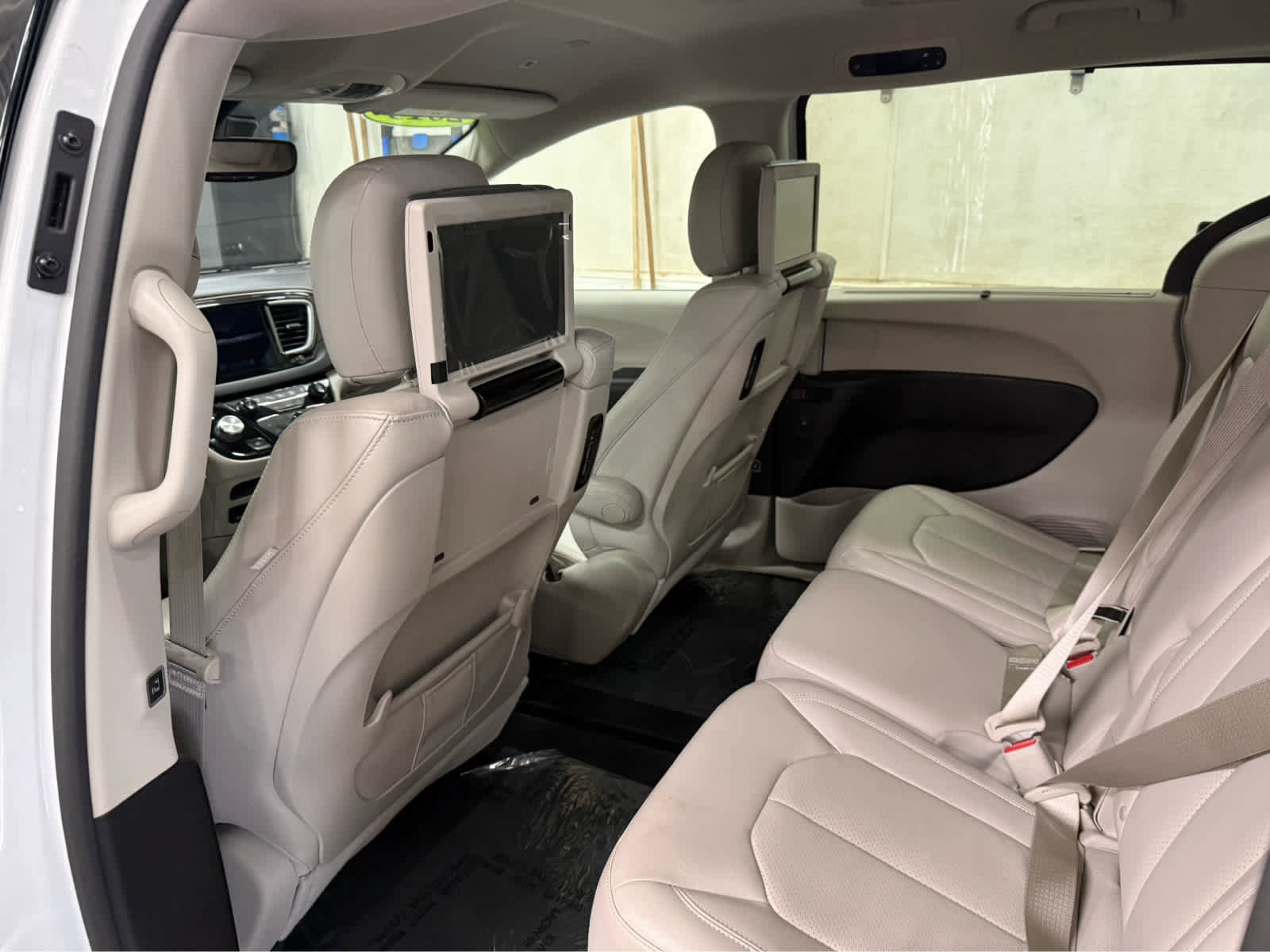 Used 2019 Chrysler Pacifica Touring-L Plus w/ Advanced Safetytec Group image 21