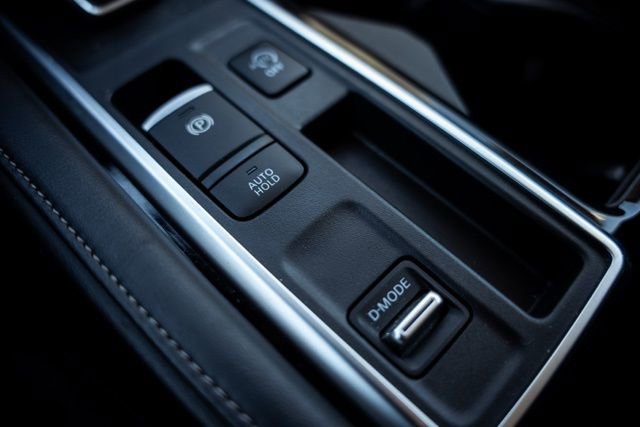 Used 2025 Nissan Pathfinder SV image 22