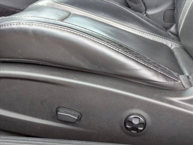 Used 2016 Dodge Challenger SXT Plus RWD image 3