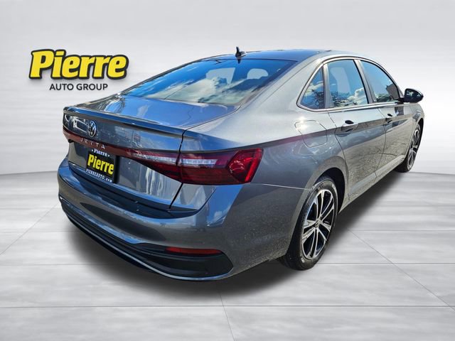 Used 2025 Volkswagen Jetta Sport image 5