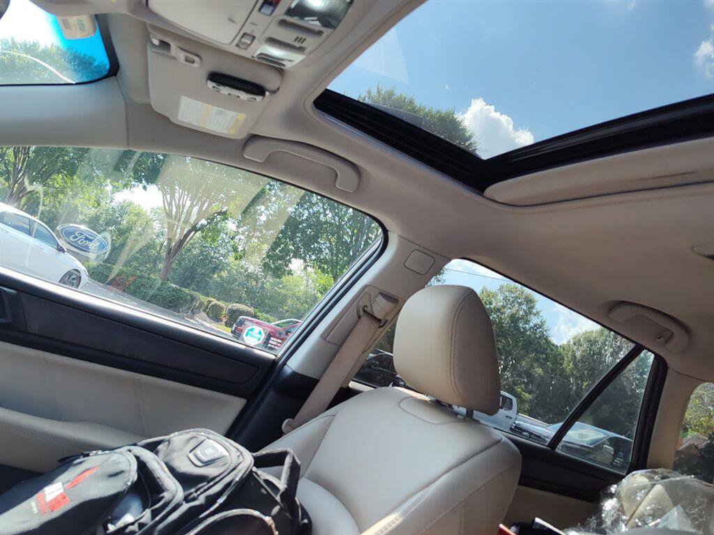 Used 2019 Subaru Outback 3.6R Limited AWD/4WD image 7