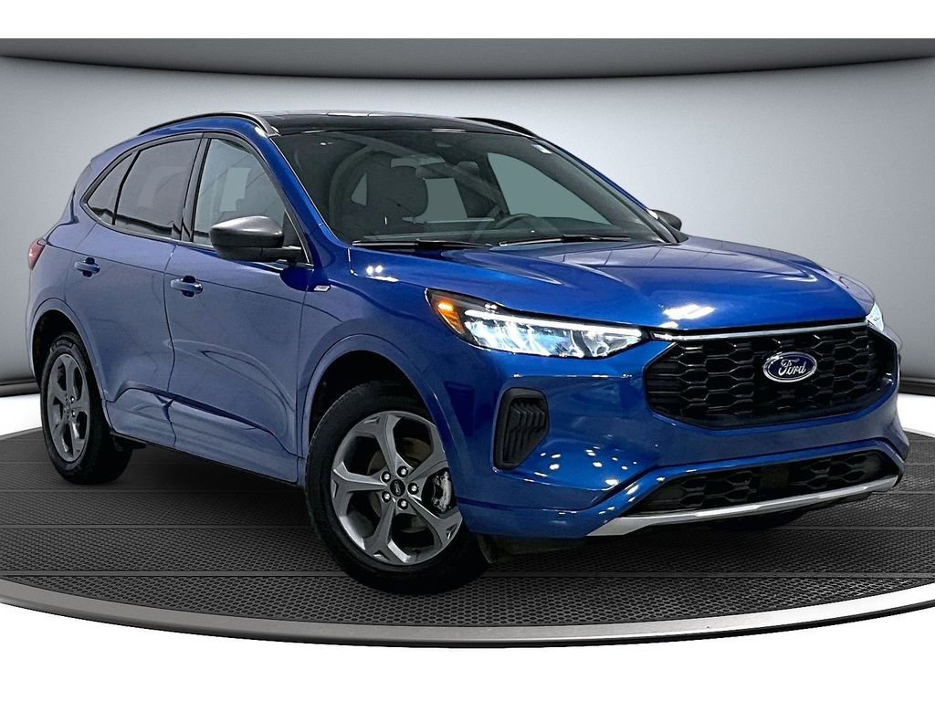 Used 2023 Ford Escape ST-Line w/ Tech Pack #1 image 2