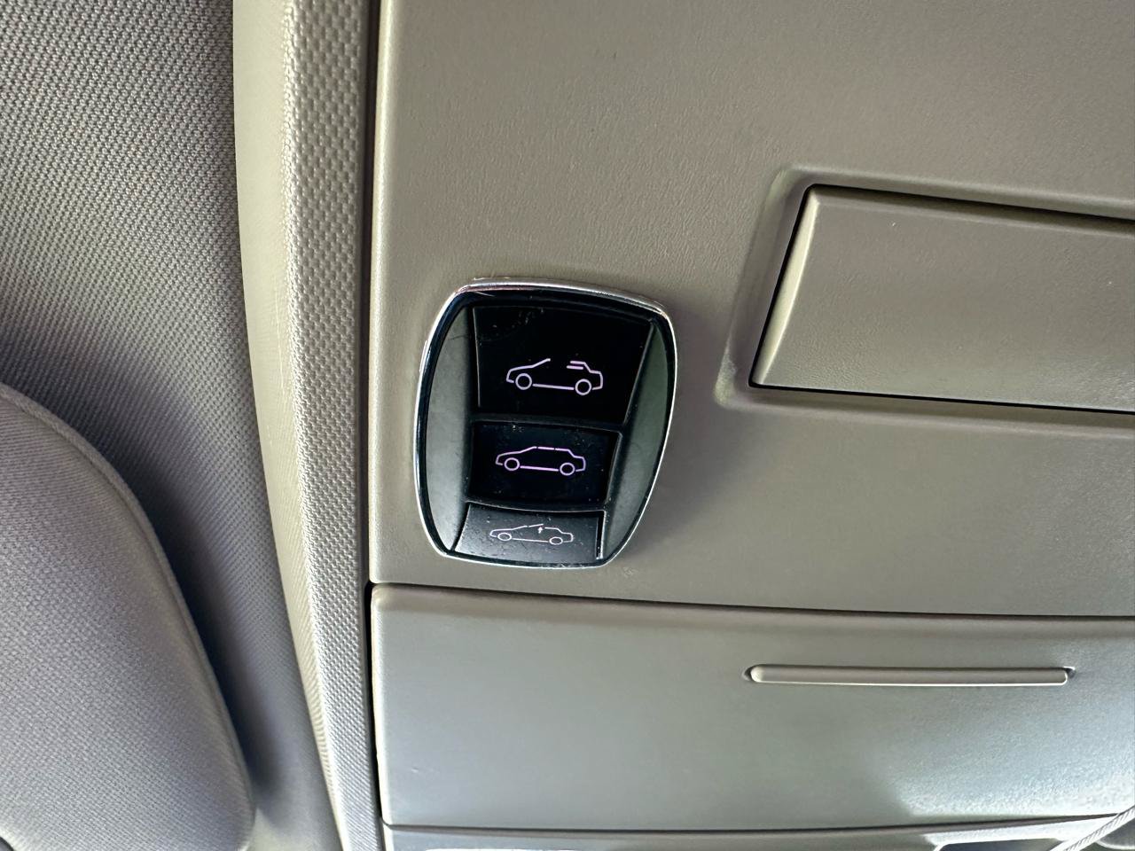 Used 2015 Dodge Grand Caravan American Value Package w/ UConnect Hands-Free Group FWD image 20