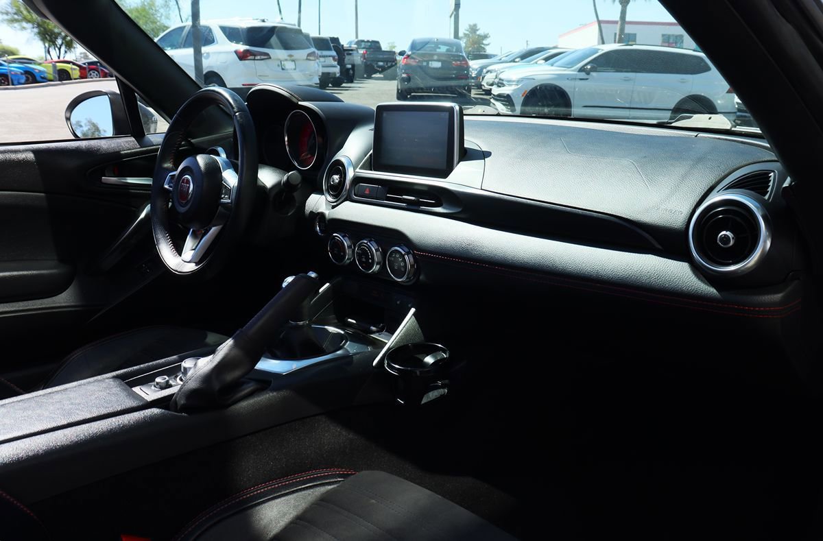 Used 2017 FIAT 124 Spider Abarth image 29