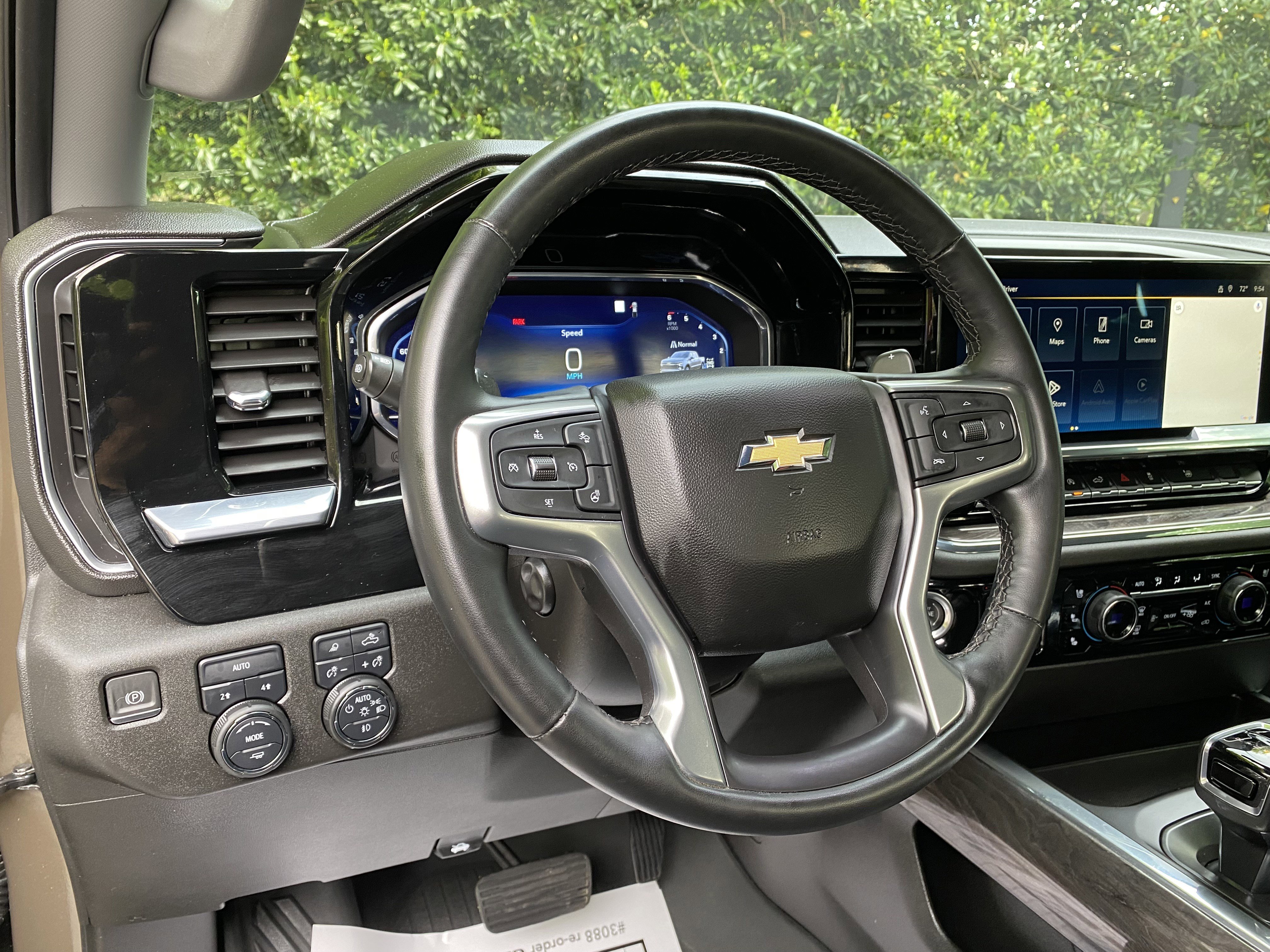 Used 2023 Chevrolet Silverado 1500 LTZ AWD/4WD image 17