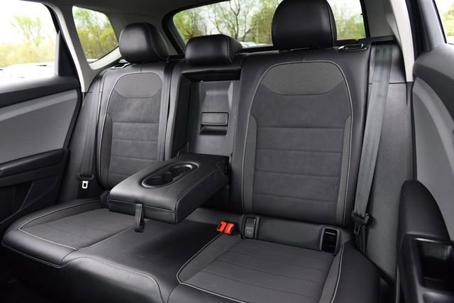 Certified 2023 Volkswagen Taos SE w/ Panoramic Sunroof Package image 21