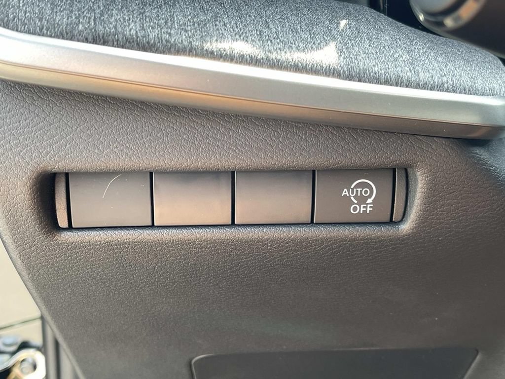 New 2026 Nissan Kicks SV w/ Cold Weather Package FWD image 29