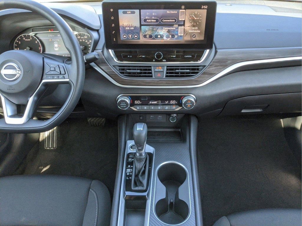 New 2025 Nissan Altima 2.5 SV w/ SV Special Edition Package image 17