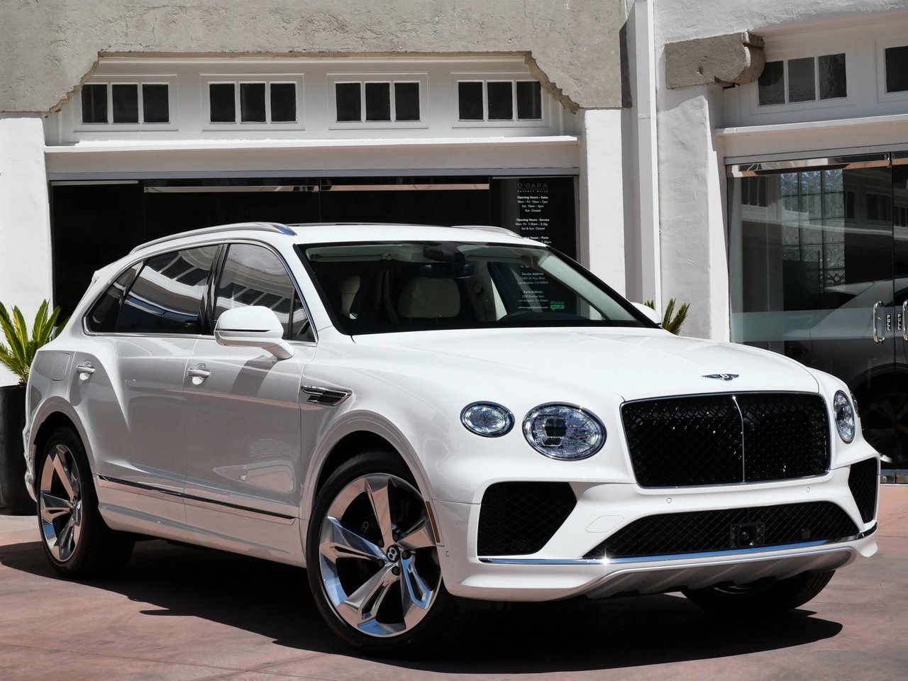 Used 2024 Bentley Bentayga Extended Wheelbase
