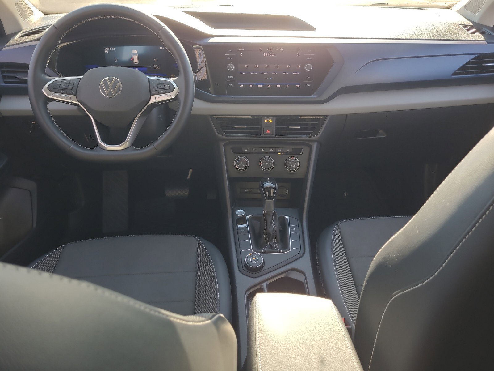 Used 2022 Volkswagen Taos SE image 12