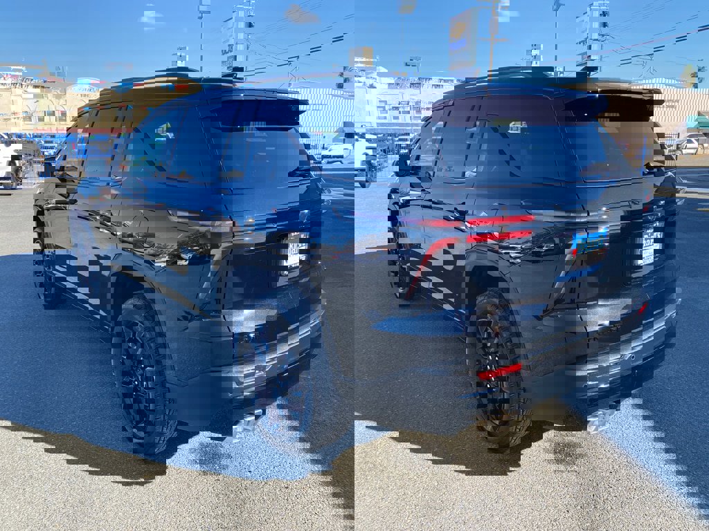 New 2026 Chevrolet Traverse LT w/ Midnight/Sport Edition image 11