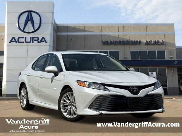 Used 2019 Toyota Camry XLE image 1