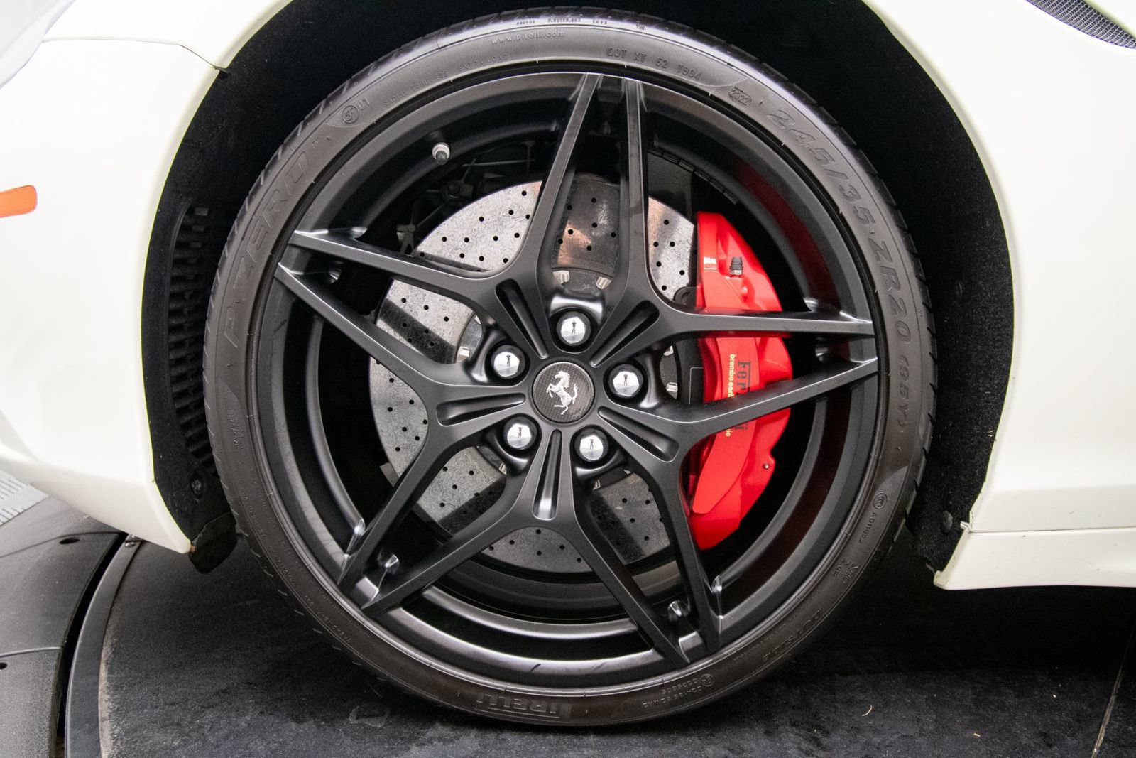 Used 2016 Ferrari California T RWD image 42