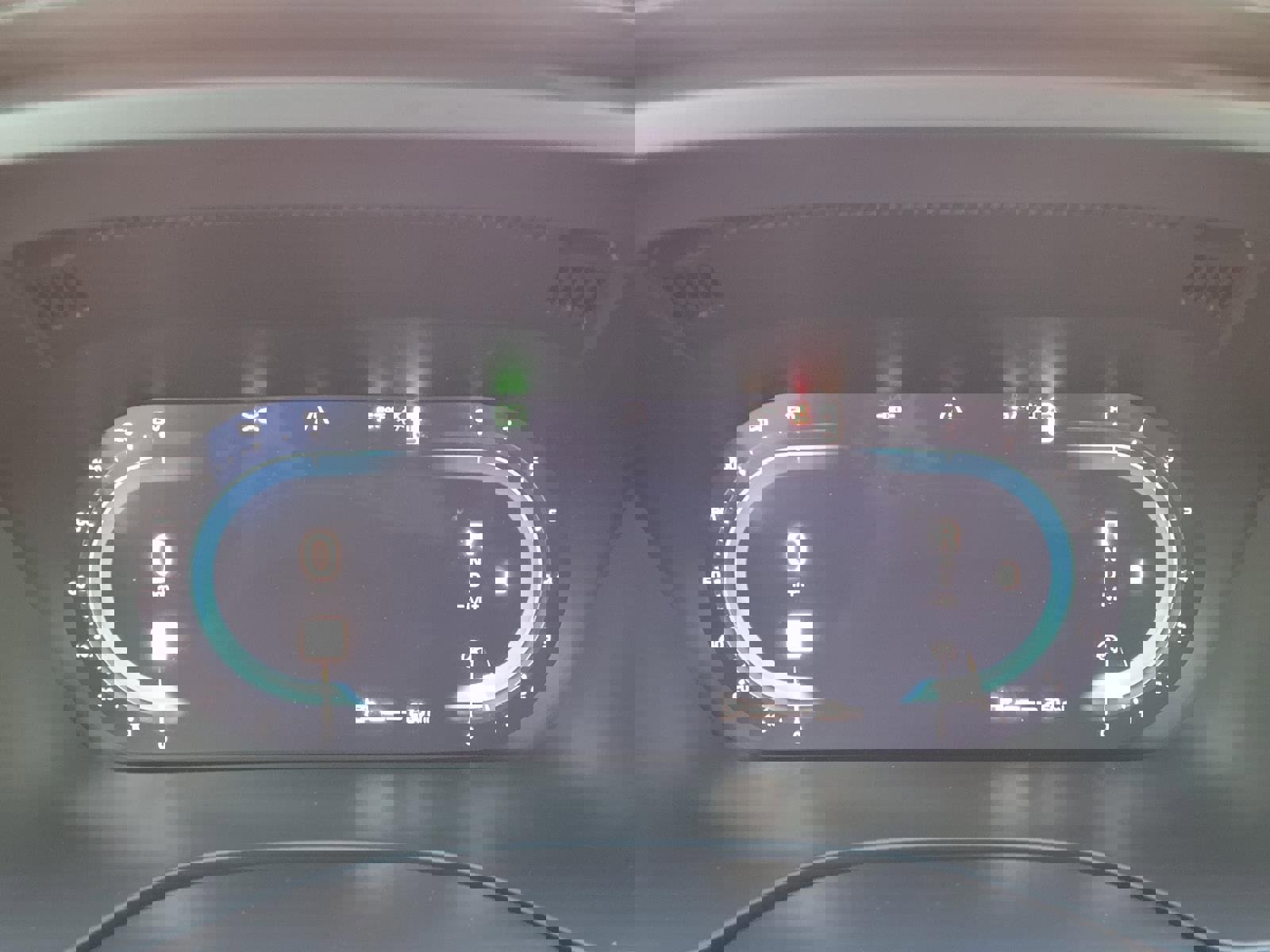 Certified 2023 Volvo XC60 B5 Ultimate w/ Protection Package Premier image 29