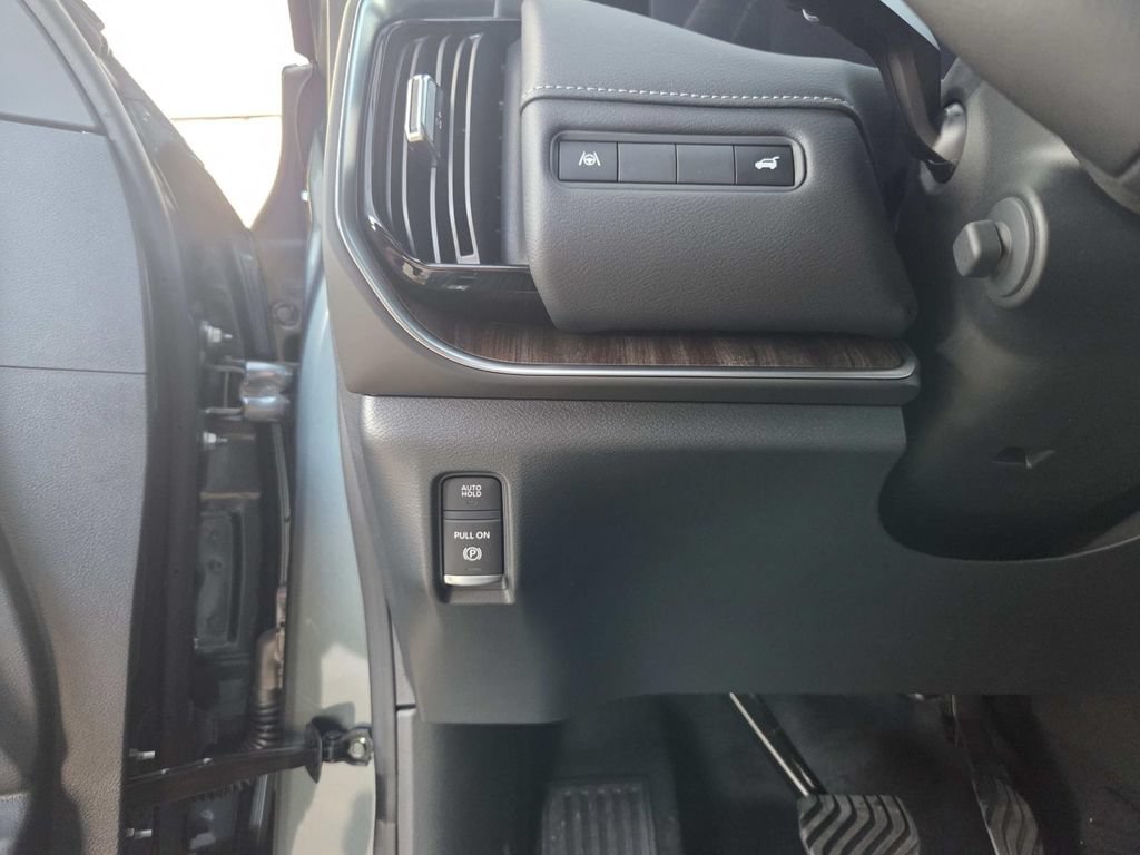 New 2026 Nissan Armada Platinum AWD/4WD image 12
