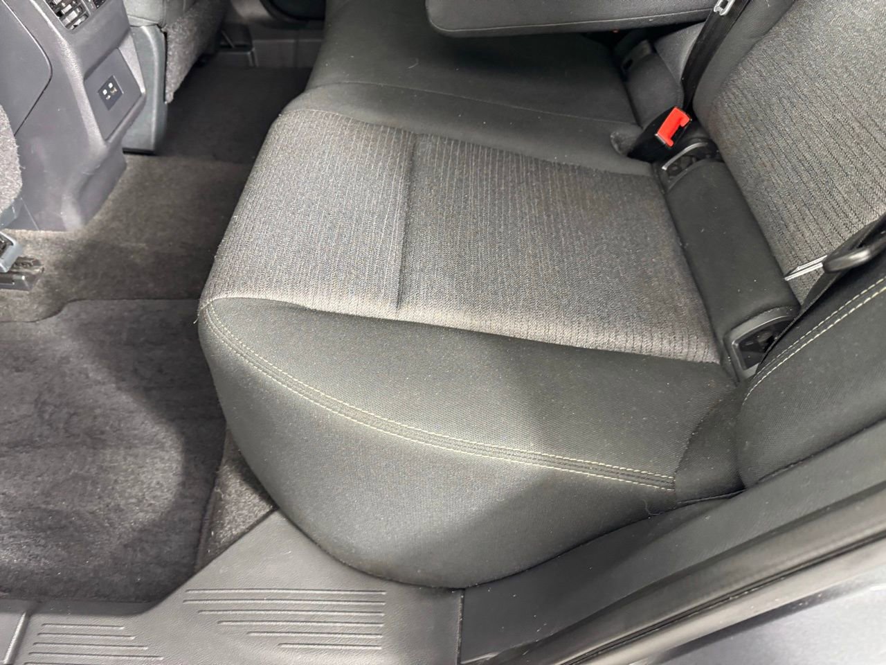 Used 2023 Nissan Rogue SV image 26