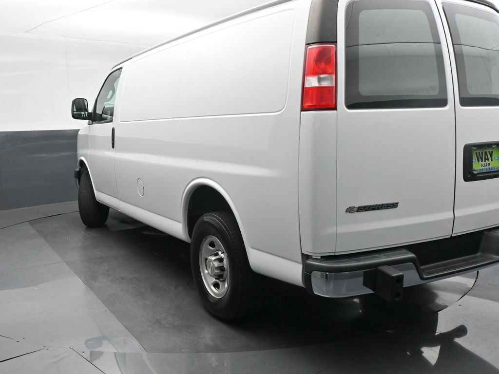 Used 2020 Chevrolet Express 2500 w/ Driver Convenience Package RWD image 23
