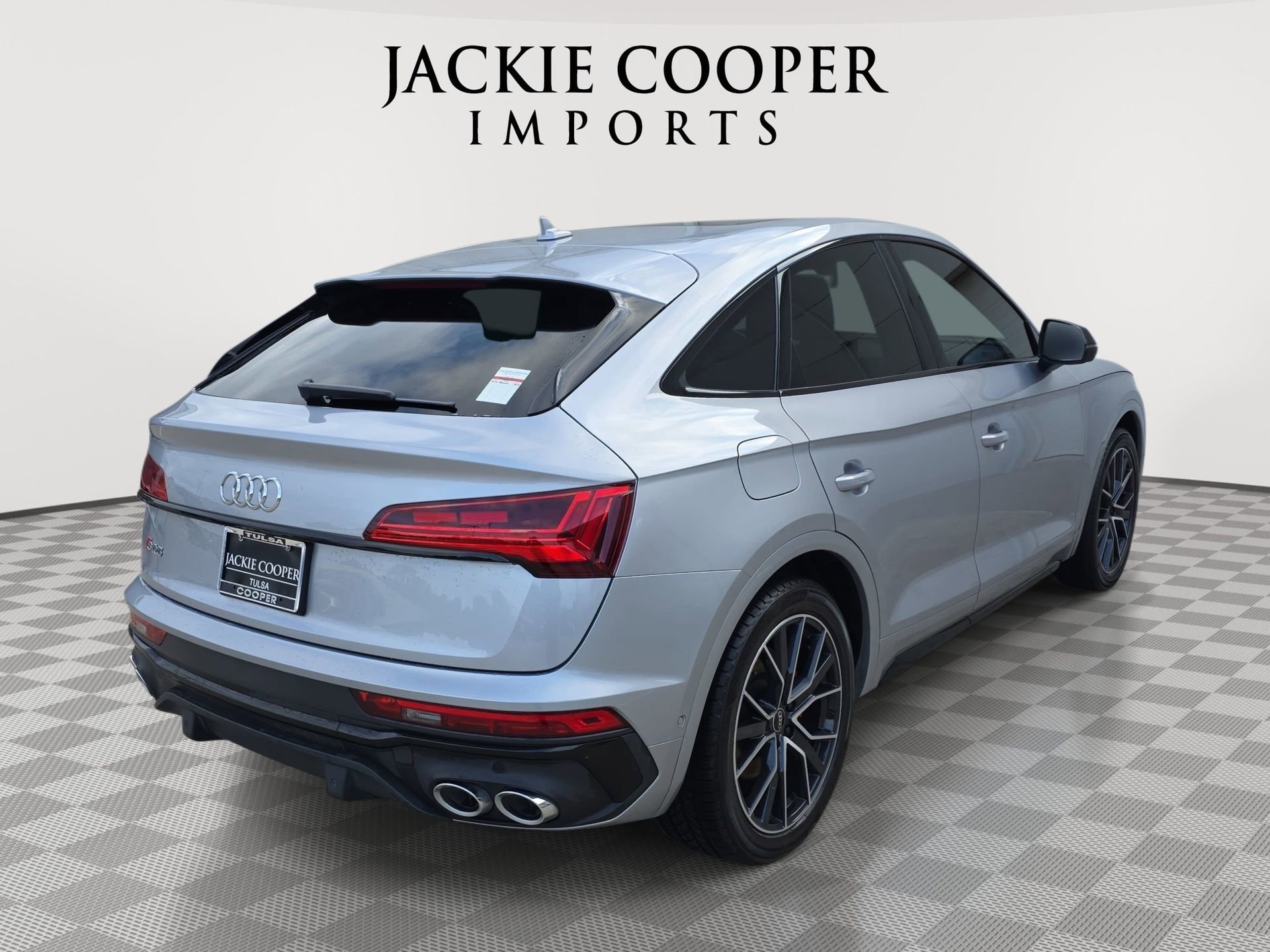 Used 2023 Audi SQ5 Prestige AWD/4WD image 5