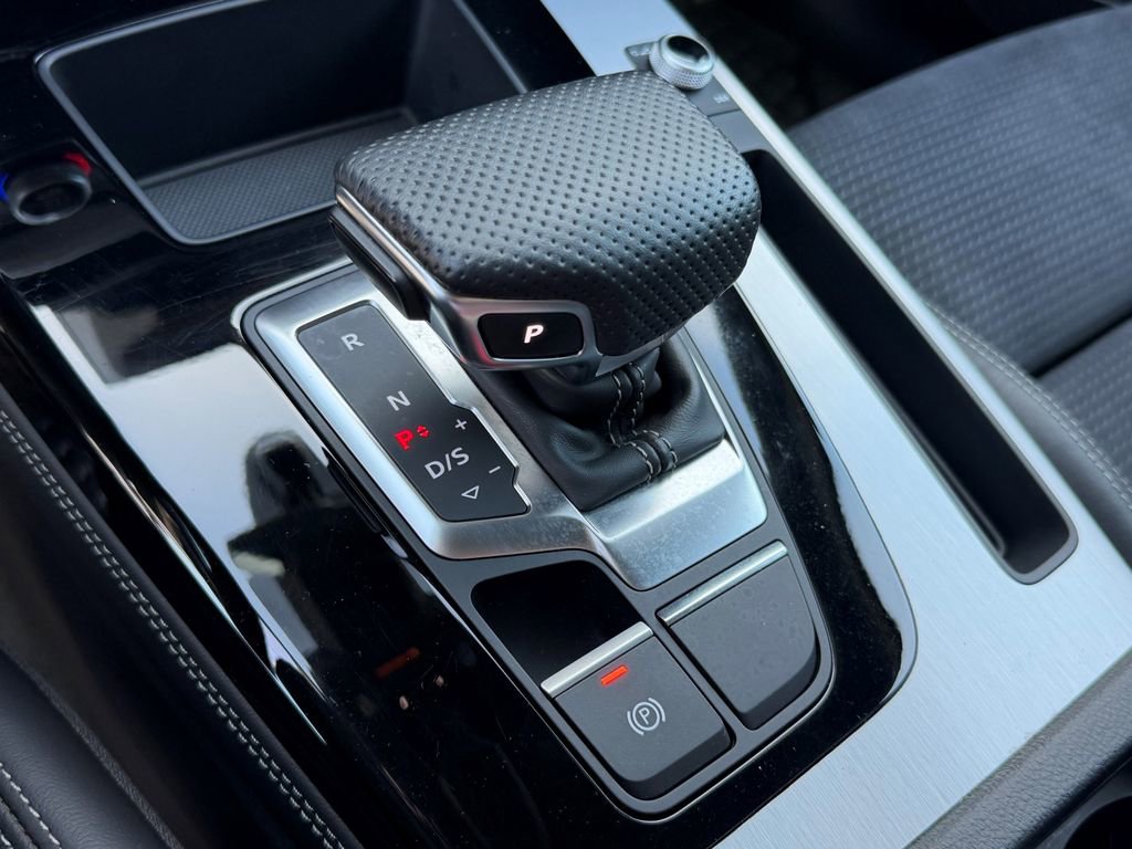 Used 2023 Audi Q5 e Premium Plus w/ Premium Plus Package image 29