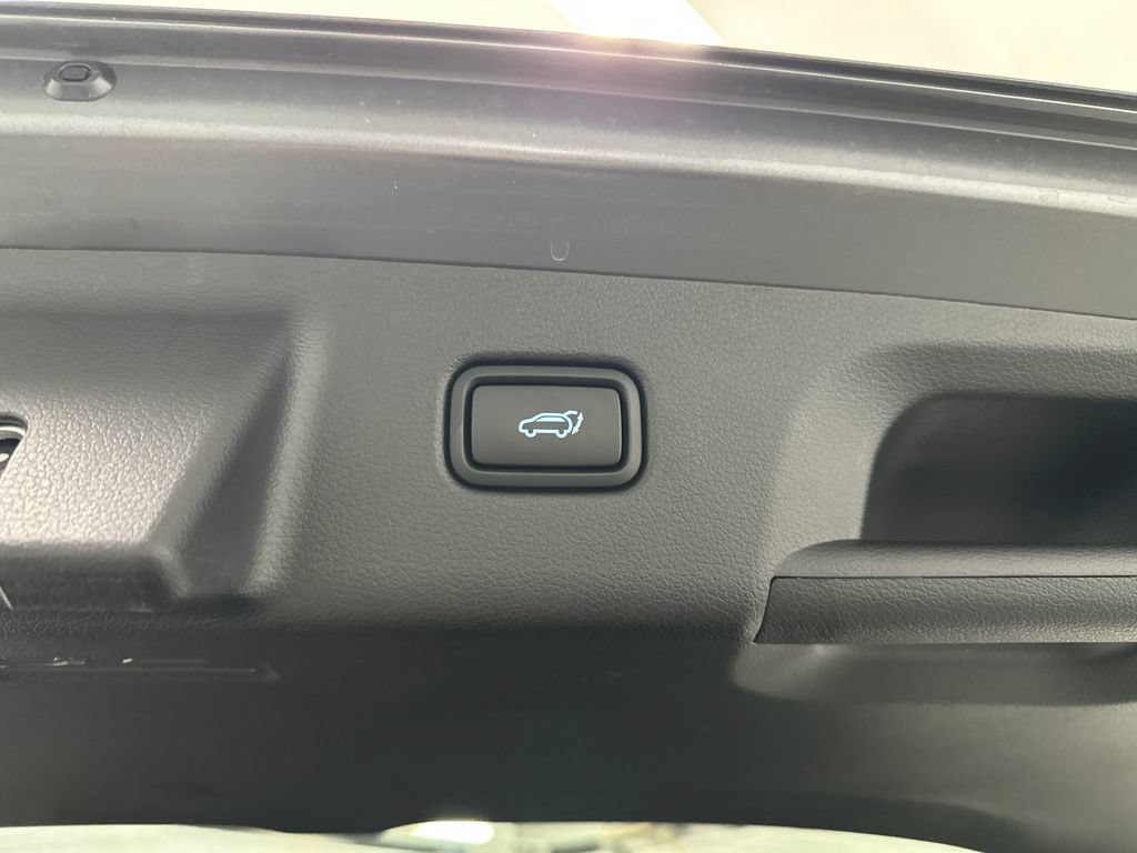 Used 2025 Hyundai Palisade SEL FWD image 21