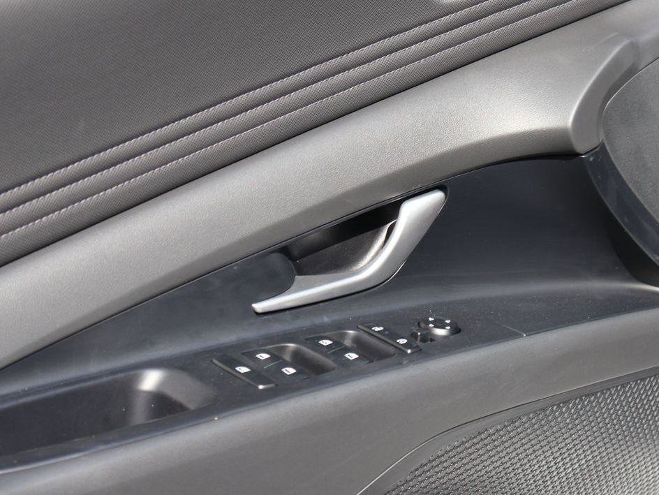 New 2026 Hyundai Elantra Limited image 23