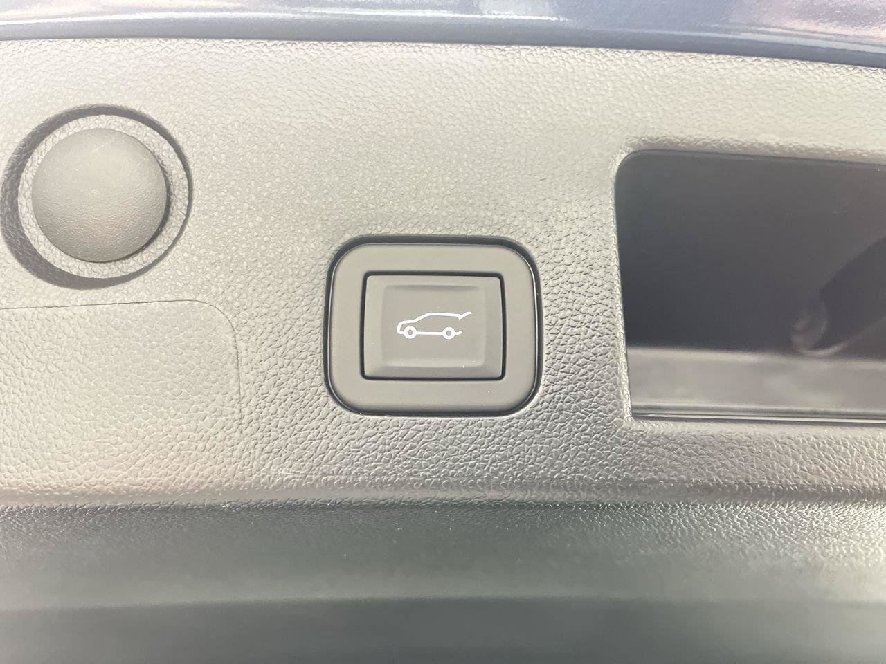 Used 2026 Chevrolet Equinox LT w/ Convenience Package II AWD/4WD image 5