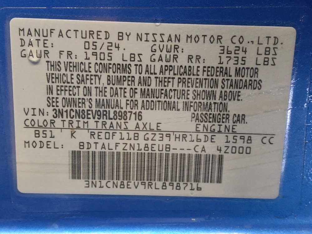 Used 2024 Nissan Versa SV w/ Trunk Package image 33