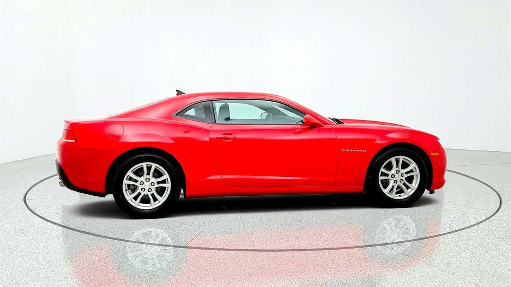 Used 2015 Chevrolet Camaro LS RWD image 4