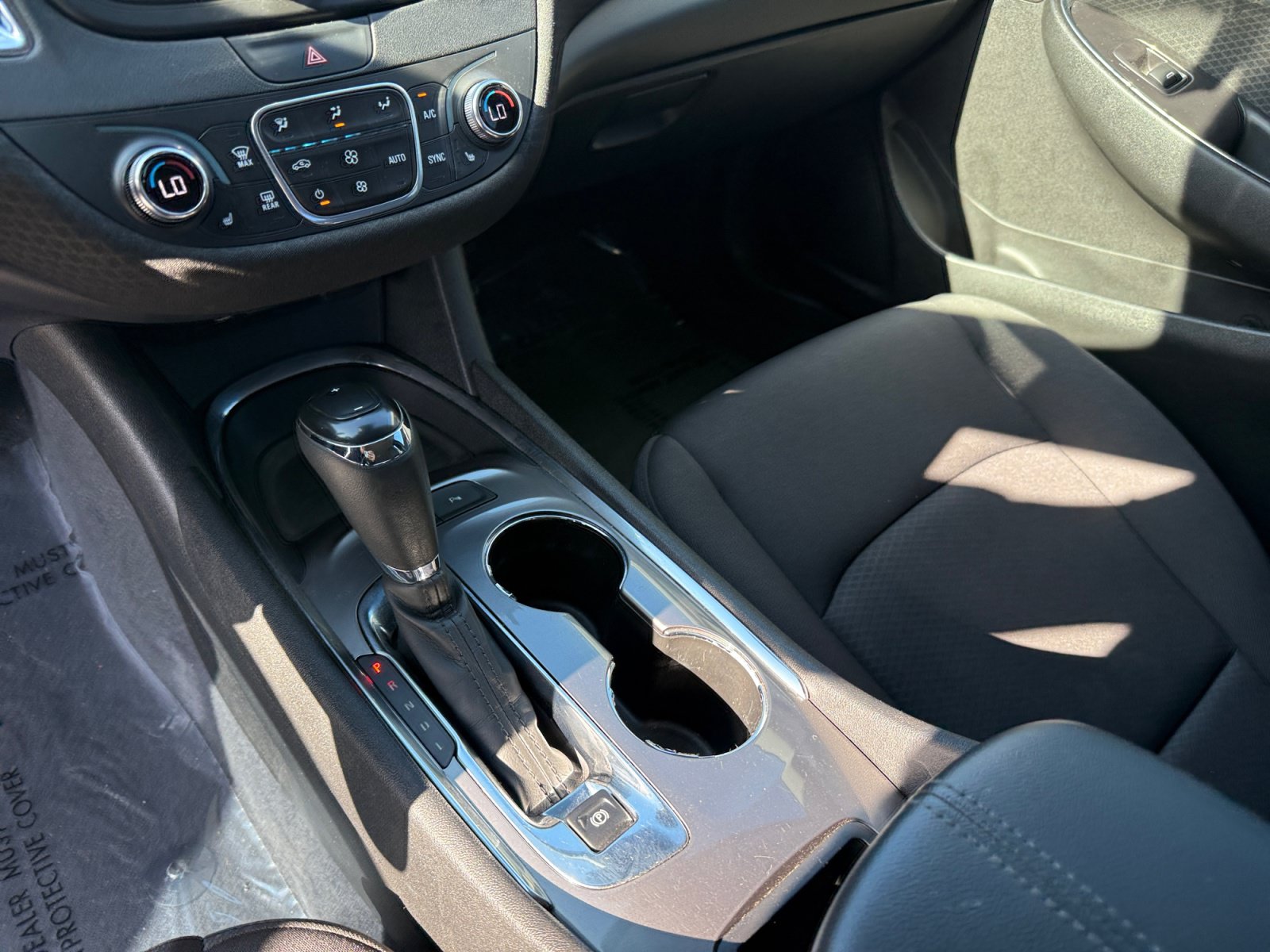 Used 2019 Chevrolet Malibu Hybrid FWD image 13