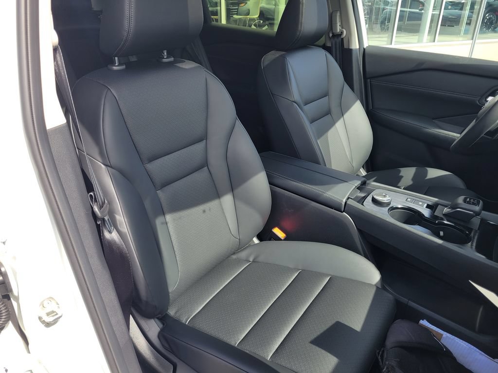New 2026 Nissan Rogue Dark Armor AWD/4WD image 41